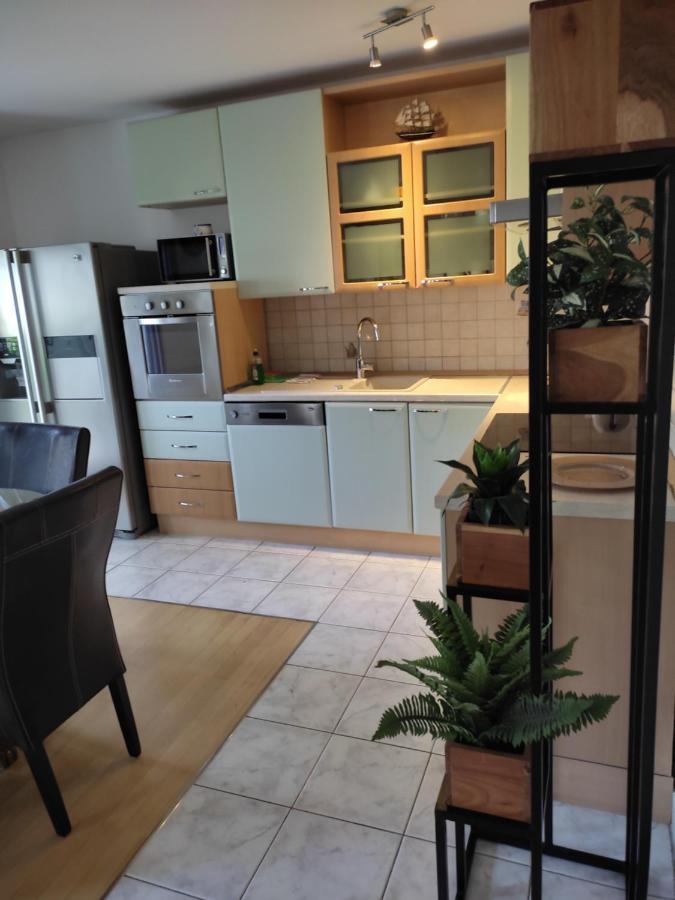 Apartment Garden Residence With Private Parking สปลิท ภายนอก รูปภาพ